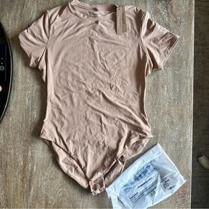 NWT Skims Fits Everybody Tshirt Bodysuit